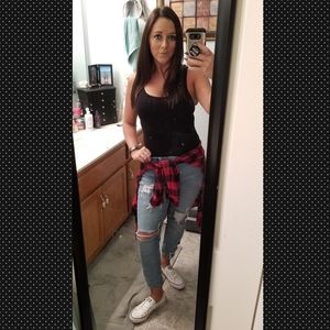 Meet your Posher, April